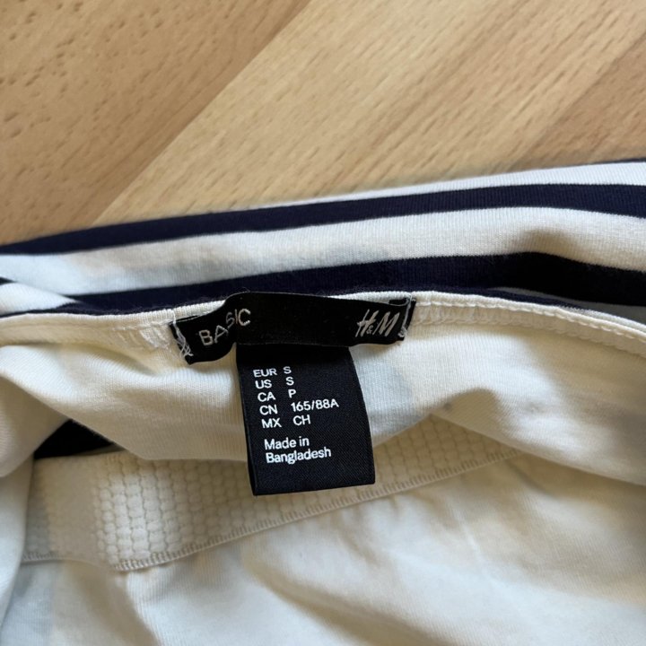 Платье H&M р-р 42