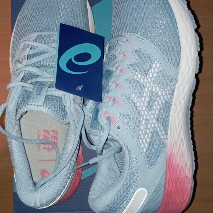 Кроссовки ASICS раз 42