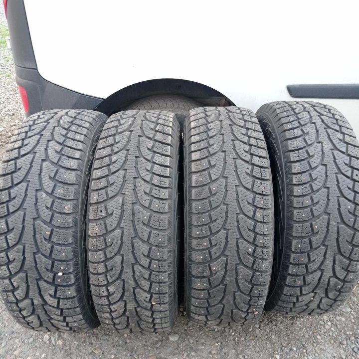 245/65 R17 Hankook Winter i*Pike RW11