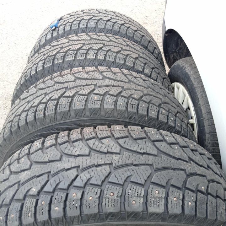 245/65 R17 Hankook Winter i*Pike RW11