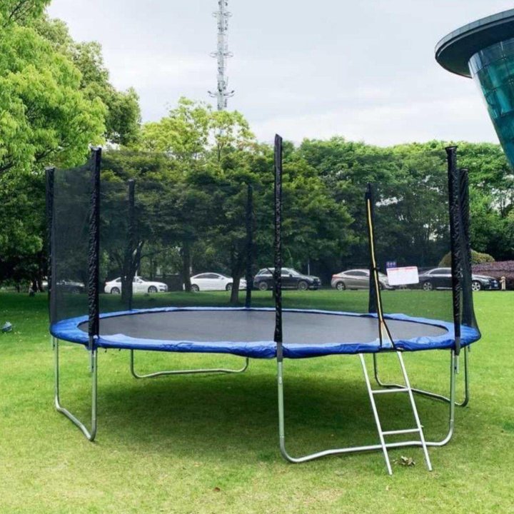 Срочно продам батут Trampolino 374 см