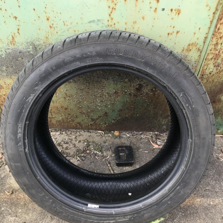 Шины летние Goodyear 245/45/18