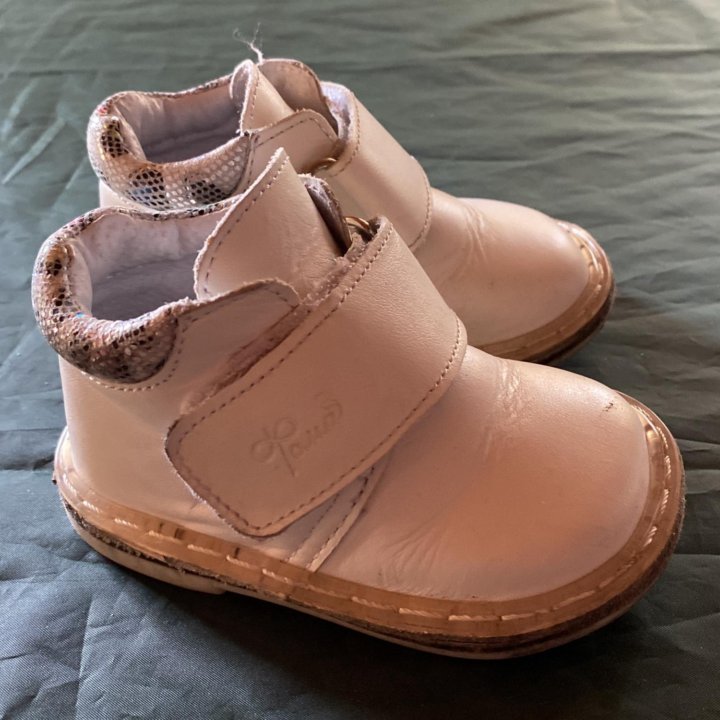 Ботинки для девочки