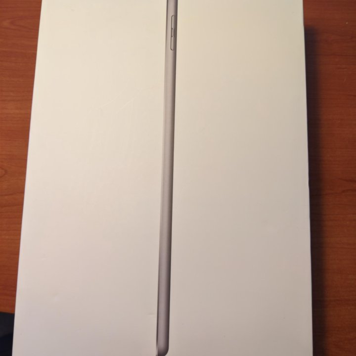 Apple Ipad 5 (Wi-Fi) A1822, 32 Гб