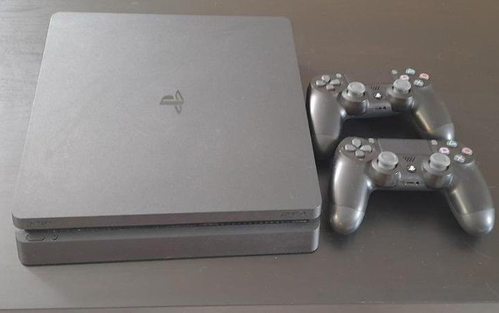 PlayStation 4 slim