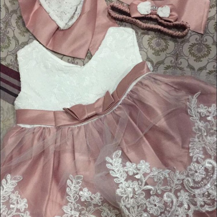 Платье праздничное