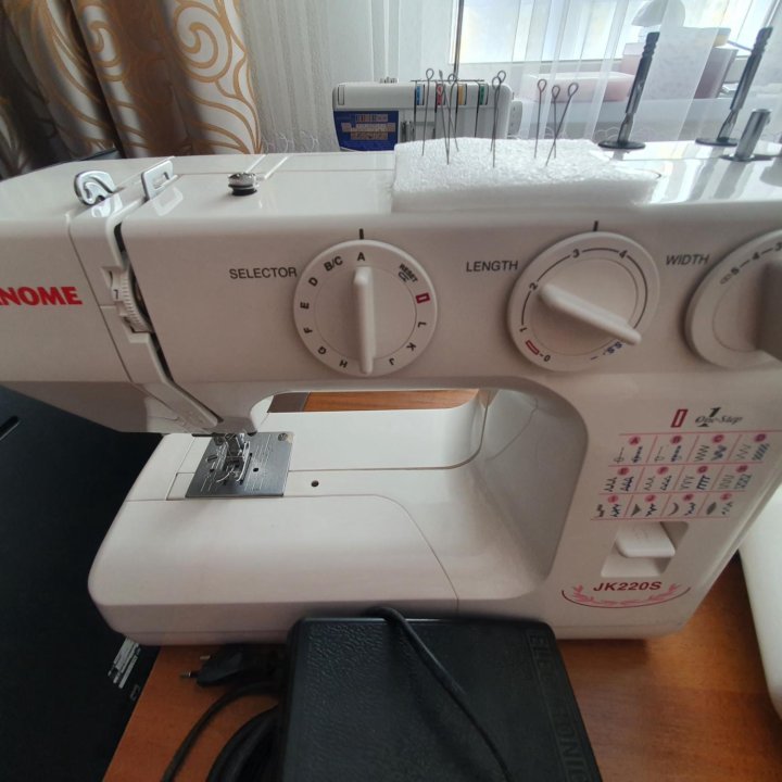 Швейная машинка Janome jk 220s