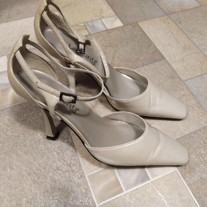 Туфли лак 24