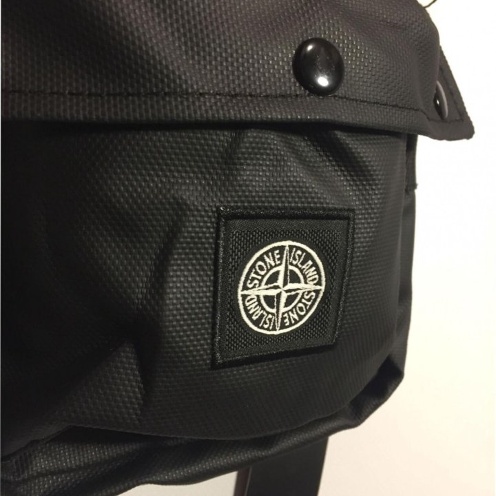 Мессенджер Stone Island