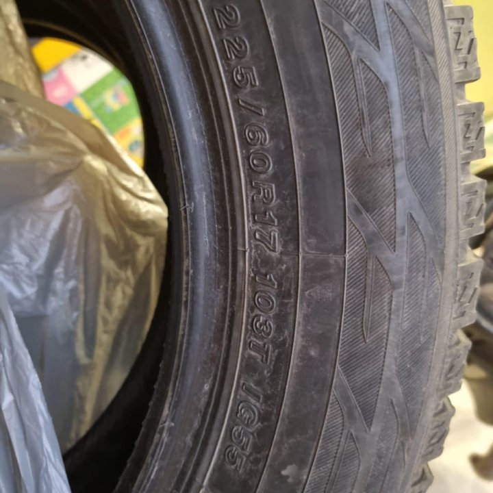 Yokohama ice guard IG 55 225/60 R17 103T