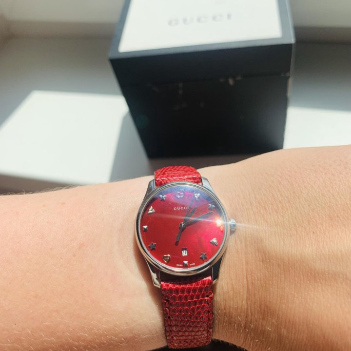 Часы Gucci