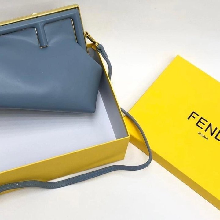 Женские Сумки Fendi????