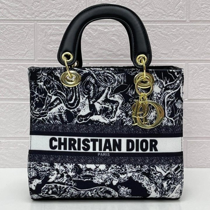 Сумки Dior????