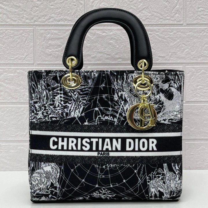Сумки Dior????