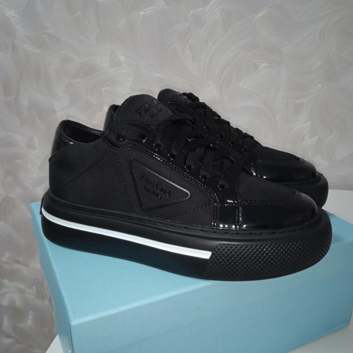 Кеды на платформе ПРАДА