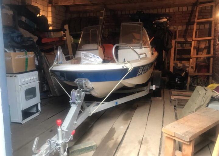 Лодка Wyatboat 430 DC