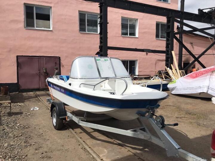 Лодка Wyatboat 430 DC