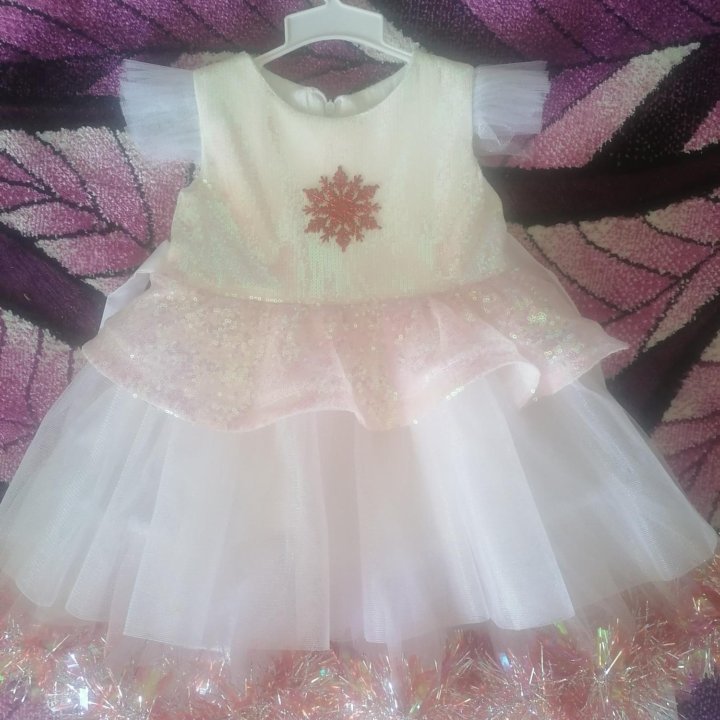 Нарядное платишко на девочку