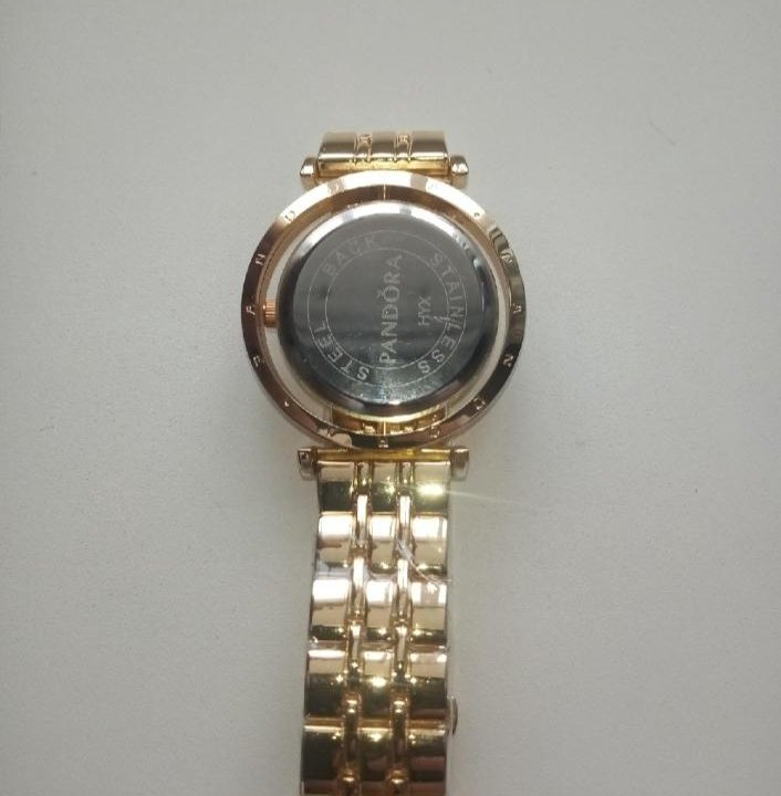 Часы Pandora