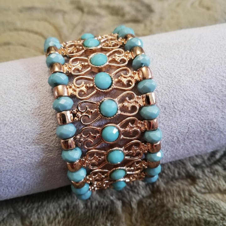 Браслеты новые.