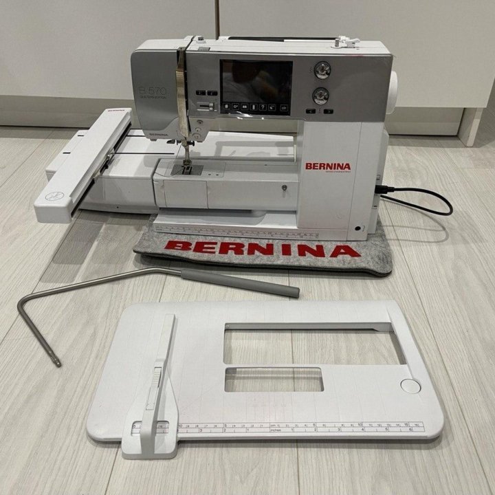 Швейной вышивальная машина Bernina 570