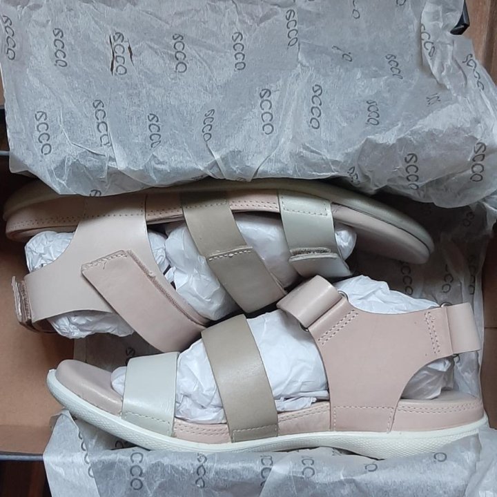 Босоножки ecco flash