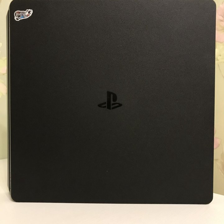 PS4 slim 1tb