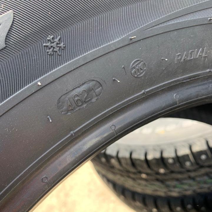 Зимние шины 225/60 R17 Viatti Bosco Nordico V-523