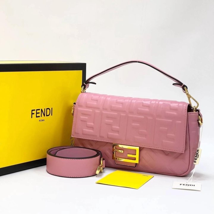 Кожаные сумки FENDI ????