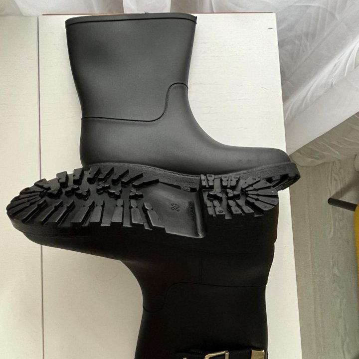 Резиновые сапоги