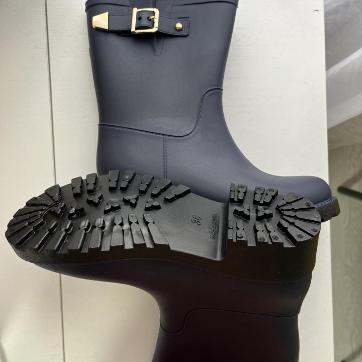 Резиновые сапоги