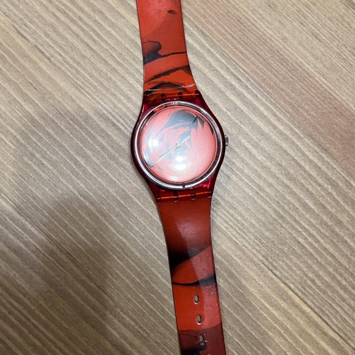 Часы швейцарские Swatch