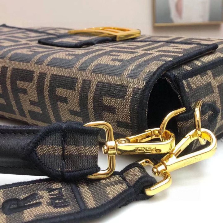 Сумка Fendi