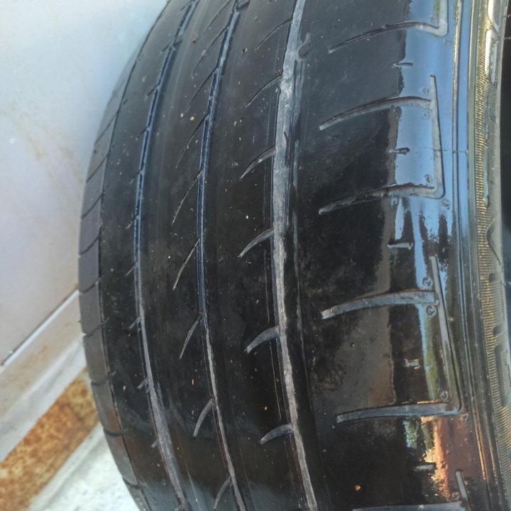 Продам шину 295/35/21 DUNLOP SP QUATTROMAXX