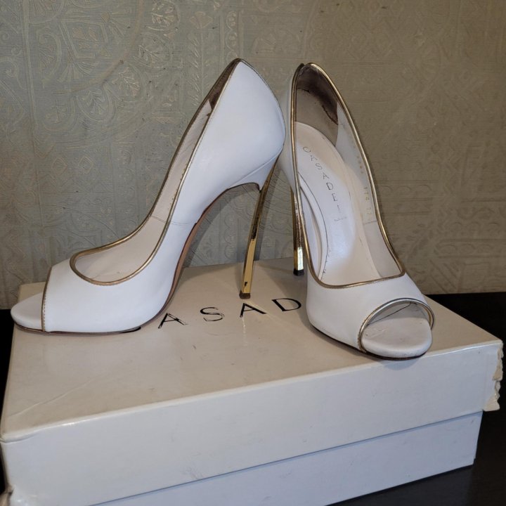 Оригинальные туфли Casadei