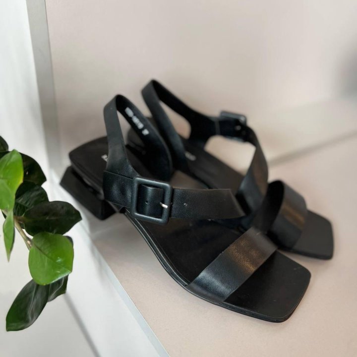 Босоножки respect