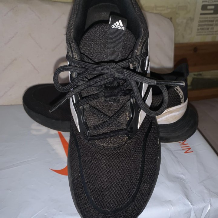 Кроссовки adidas