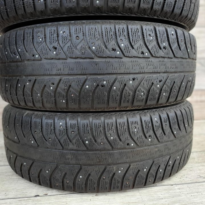 225/65/17, Bridgestone - 7000, 4 шт