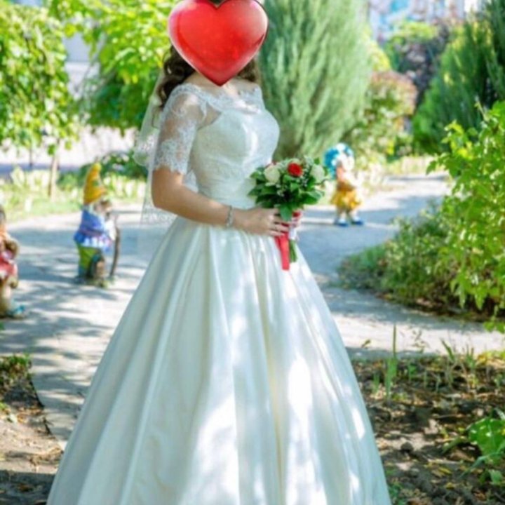 Свадебное платье