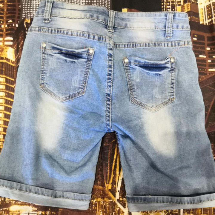 Джинсовые шорты