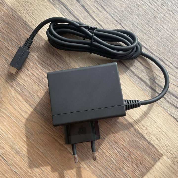Адаптер питания Nintendo Switch