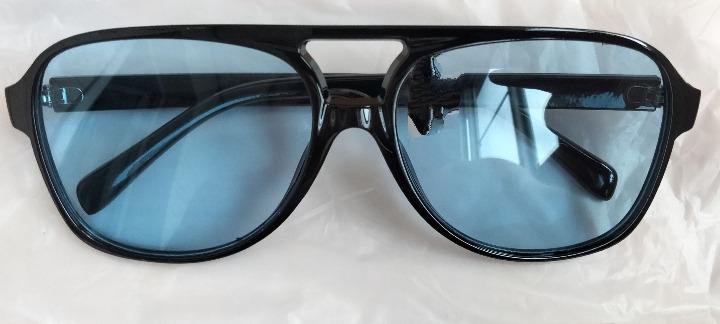 Очки солнцезащитные