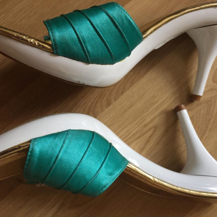 Босоножки элегантные