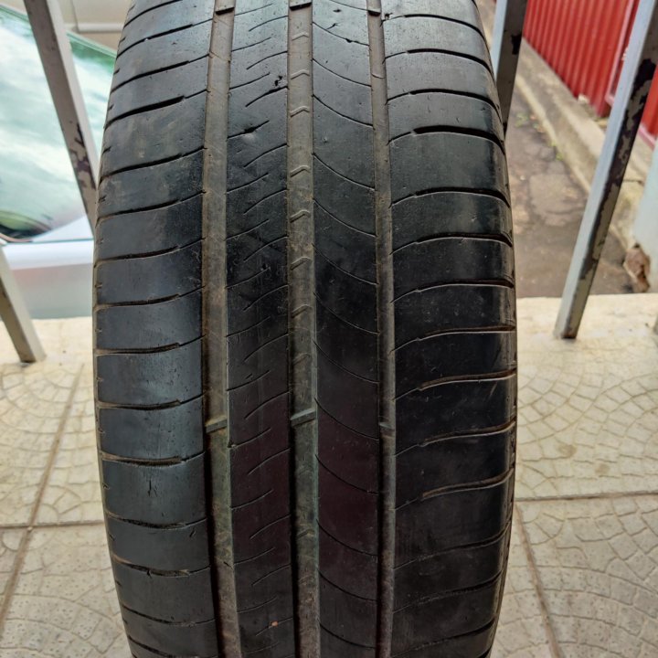 Шина Michelin 215/60/16 1шт