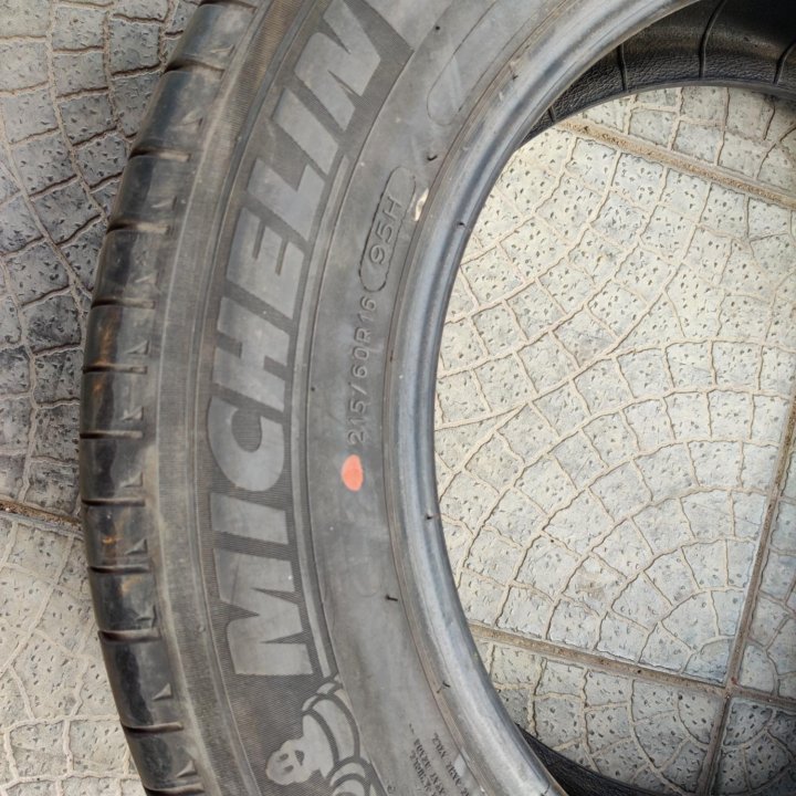 Шина Michelin 215/60/16 1шт