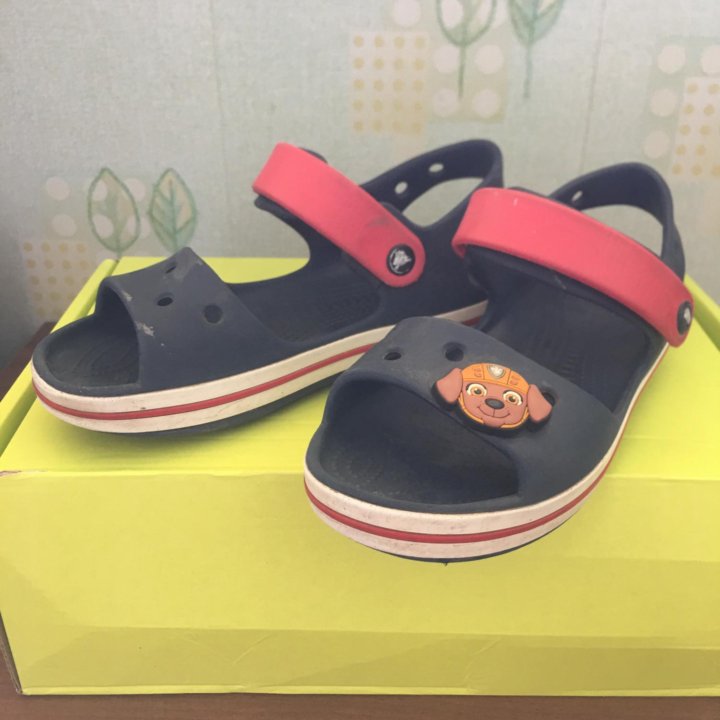 Сандалии crocs J1