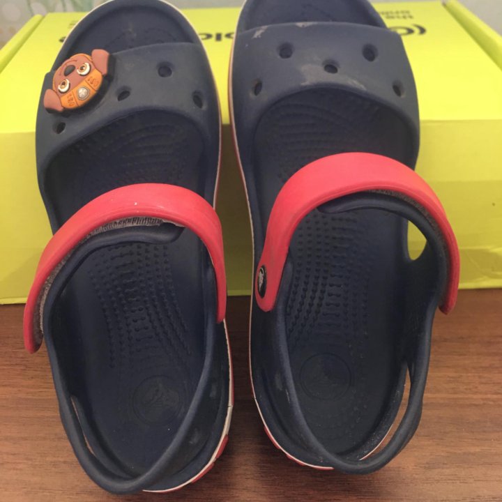 Сандалии crocs J1