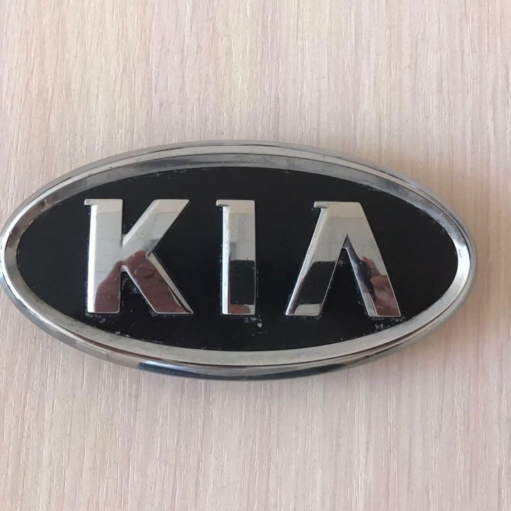 Значок KIA