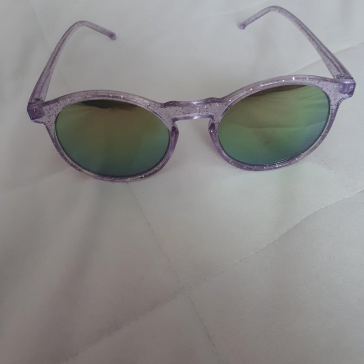 Солнцезащитные очки H and M, на 6-8 лет