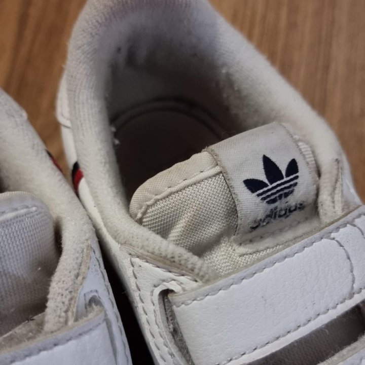 Кроссовки Adidas